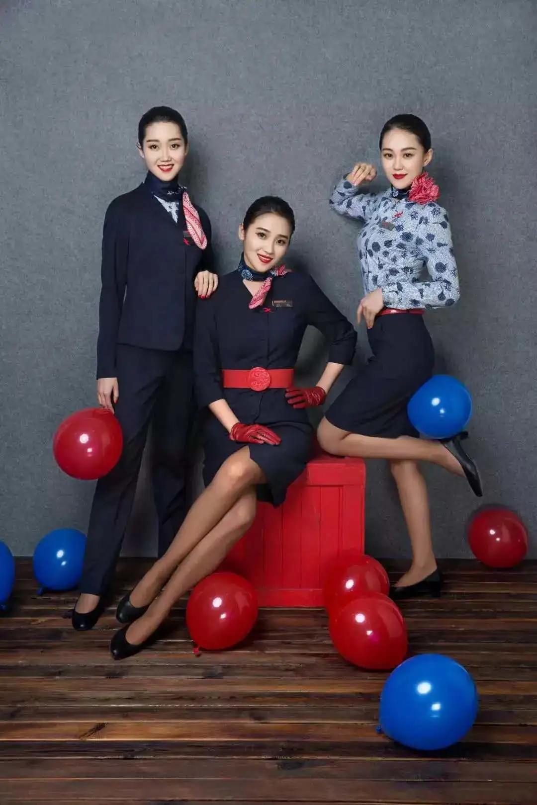 空姐制服每个年代的设计理念,中国国际航空空姐制服设计