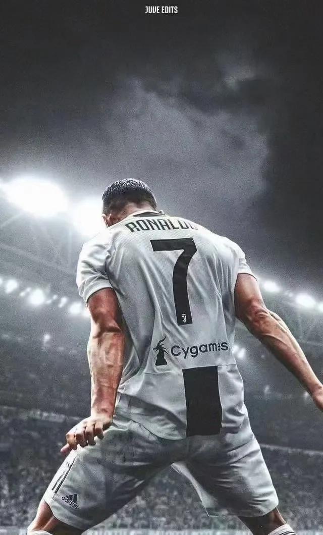 c罗世界杯背影照片,c罗世界杯背影