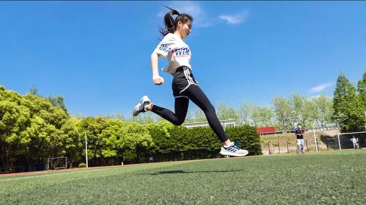 云南女孩李盈为什么要考国防科大,云南学霸李盈圆梦国防科大