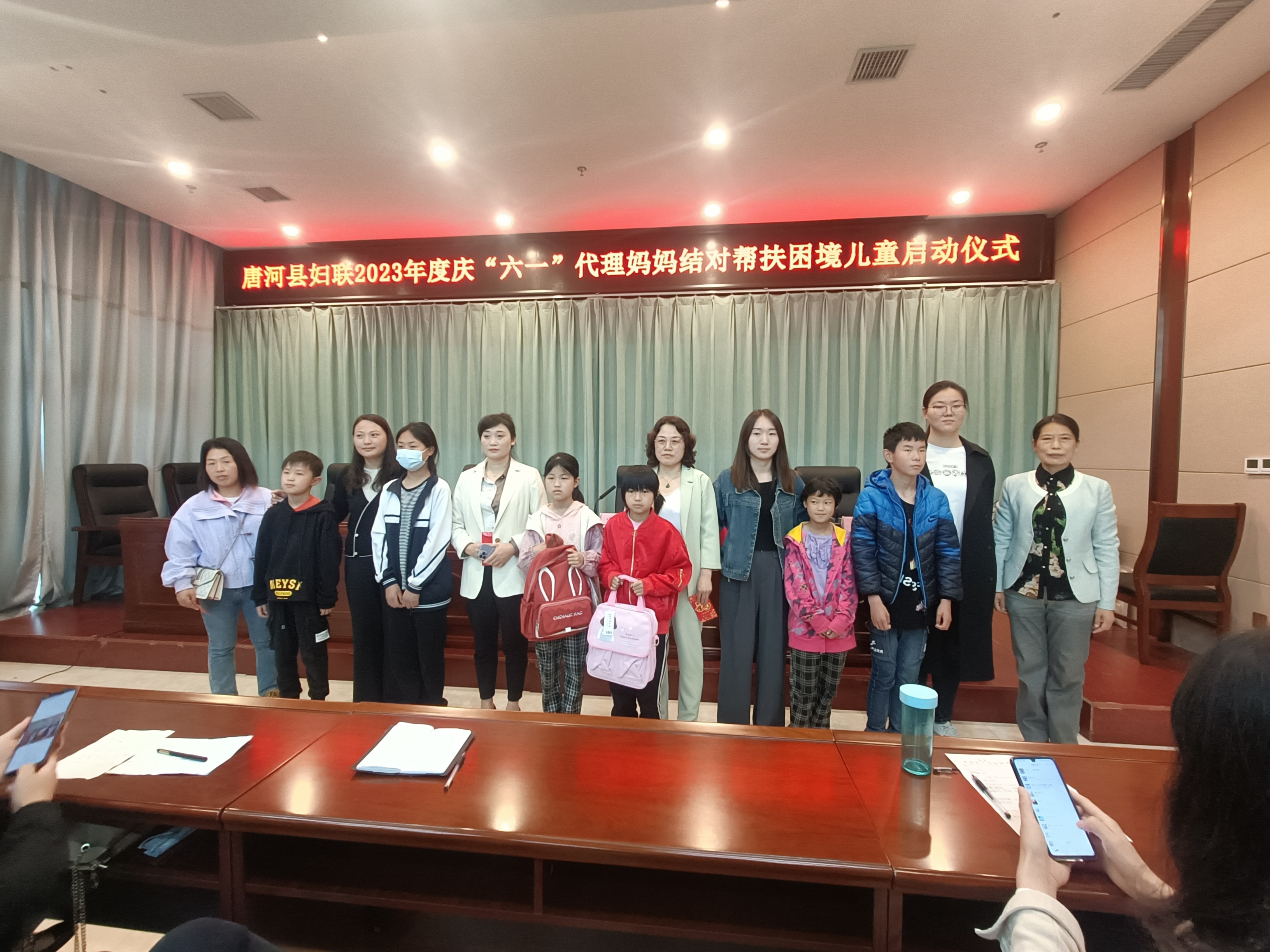 民政妈妈为儿童撑起幸福天空,妇联为困难家庭圆梦