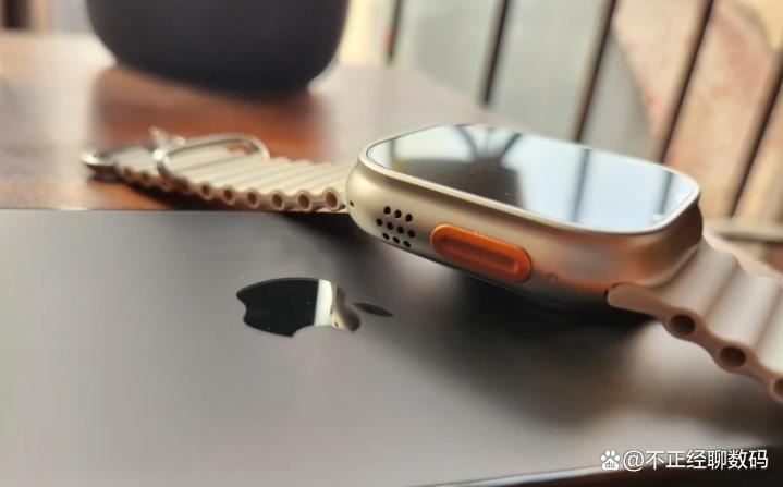 买了一个applewatchs7,偷偷买了个applewatch