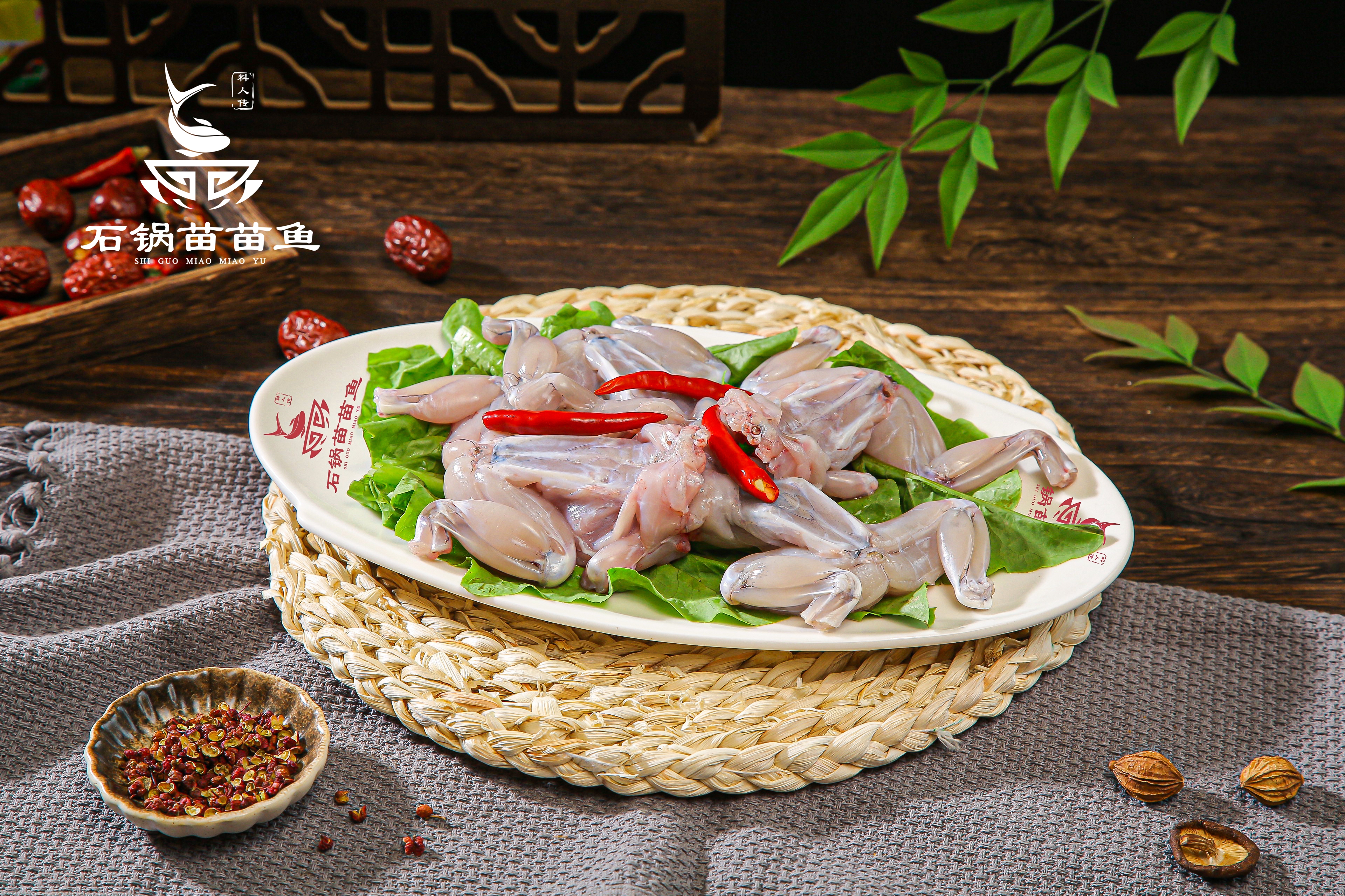 烤涮一体的旋转火锅店怎么加盟,如何开好一家火锅加盟店