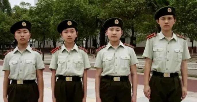 河南8岁神童何雪豪被军校录取,中国神童何雪豪现在什么军衔