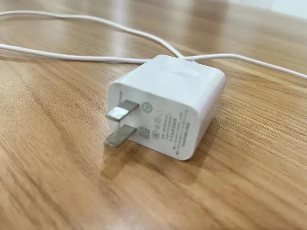 手机超级充电变成慢充了怎么办,刚换的手机电池充电慢什么原因