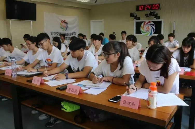 新媒体运营学院可以做哪些工作,新媒体短视频运营专业就业前景