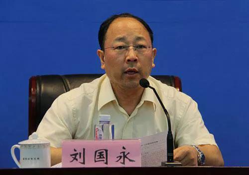 杜退休继任者已产生,一肩三挑主管三大球,足协主席进一步被削权