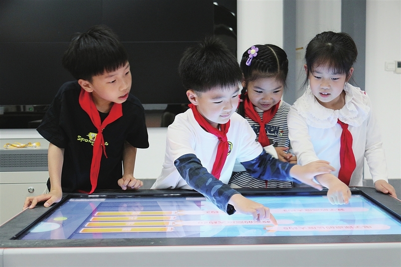 “1分钟入学”和5.18亿次网课数智创新，开辟“苏式教育”新赛道