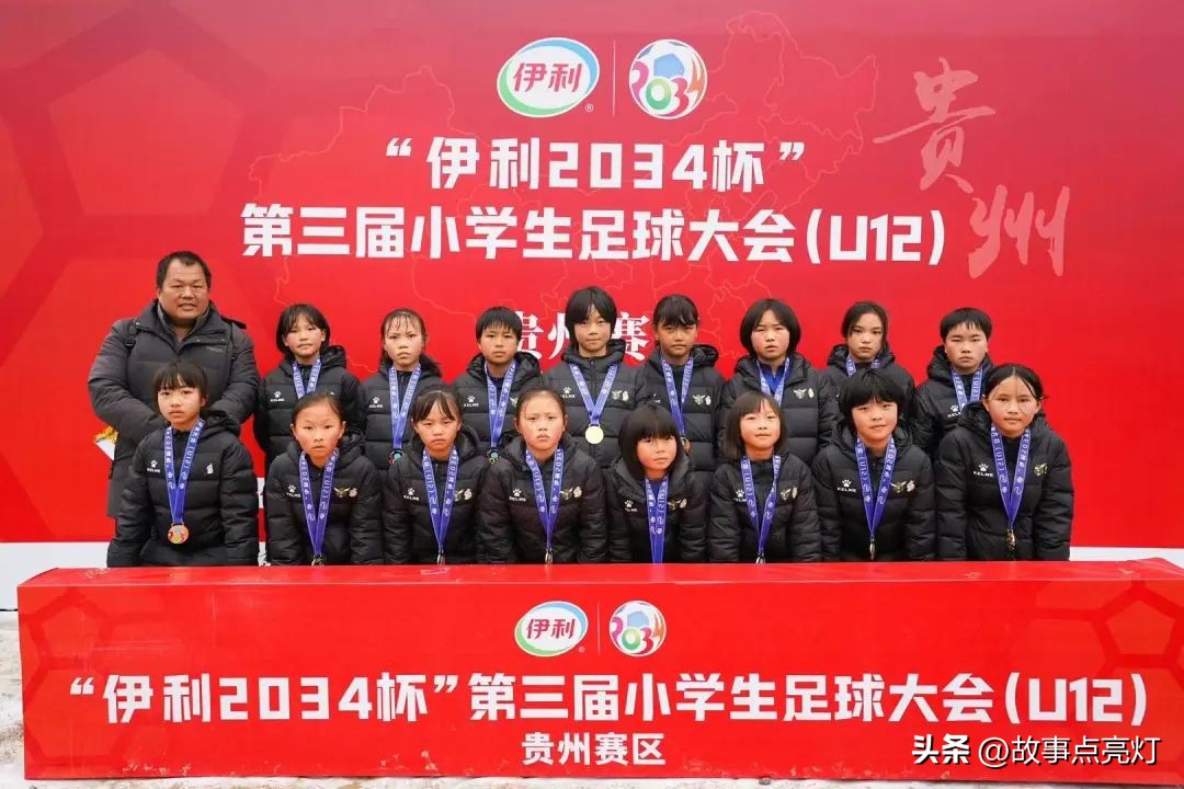 一个胖子教小孩视频,一个胖子辅导女孩