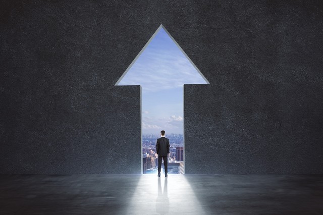 初入职场的年轻人看透职业规划,35岁后如何选择职场职业