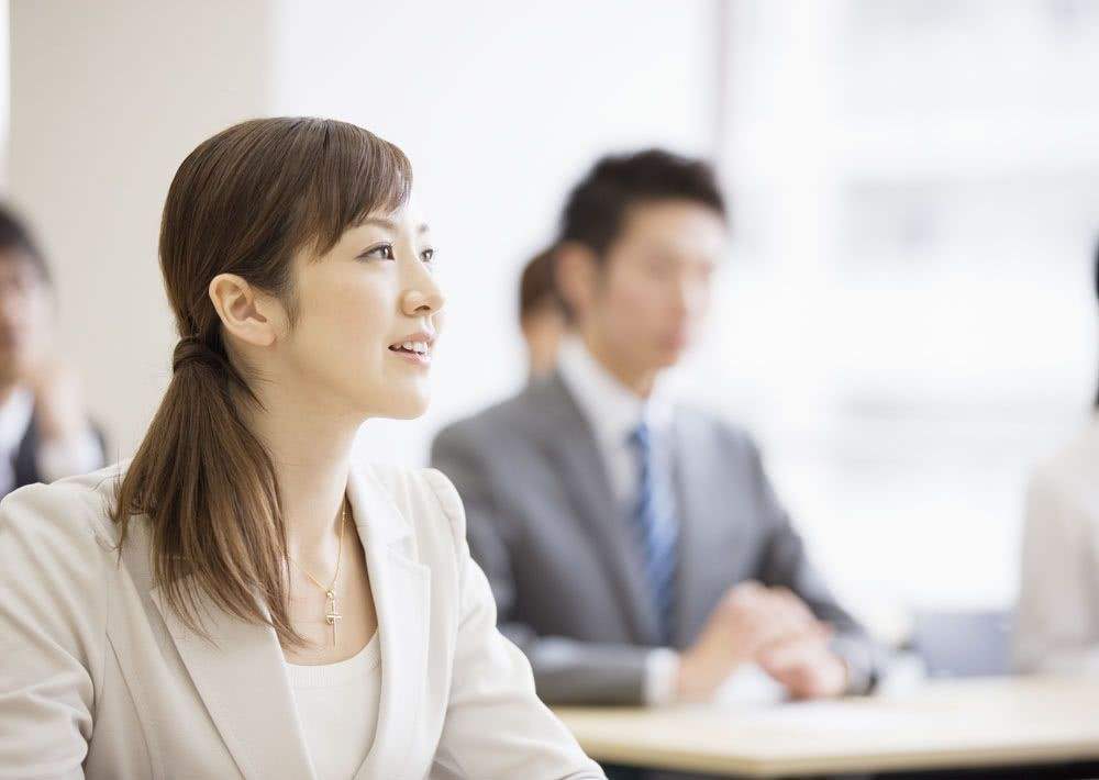 小公司文员为什么都做不久,小公司清闲没发展