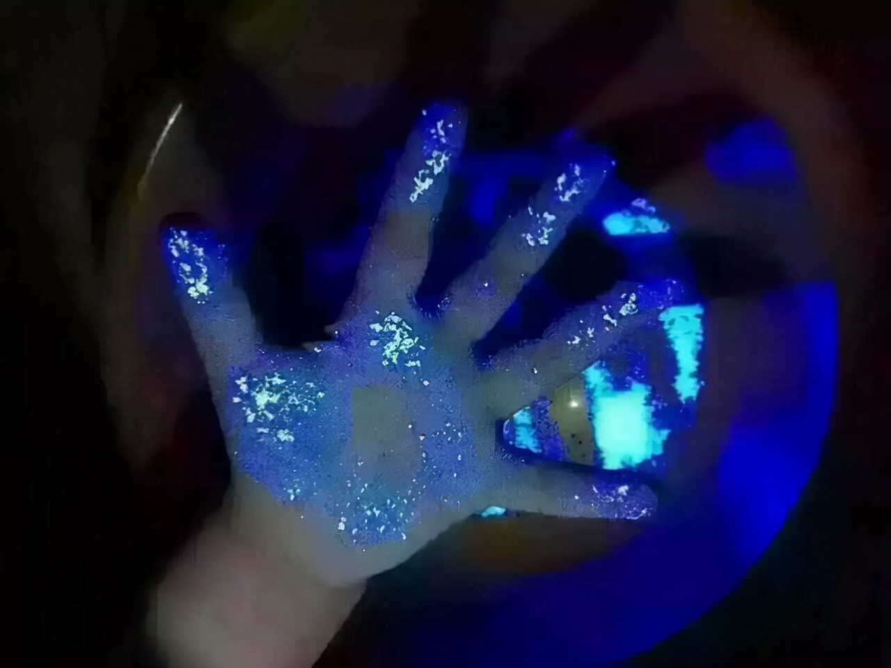 洗衣液荧光剂致癌,洗衣液荧光剂超标导致患癌