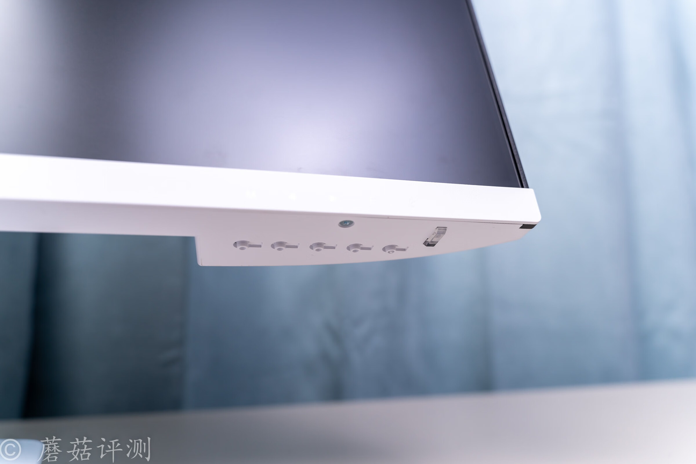 微星mp242a显示器评测,微星pag304cr显示器评测