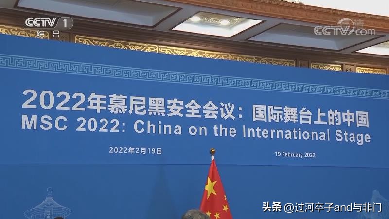 美国四次装危险品火车脱轨汇总,美国一火车脱轨危险化学品泄漏