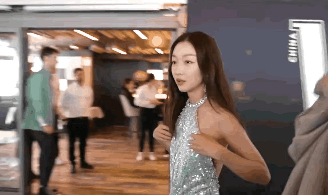 周冬雨经历了很长的低谷期,太妹后来怎么样了