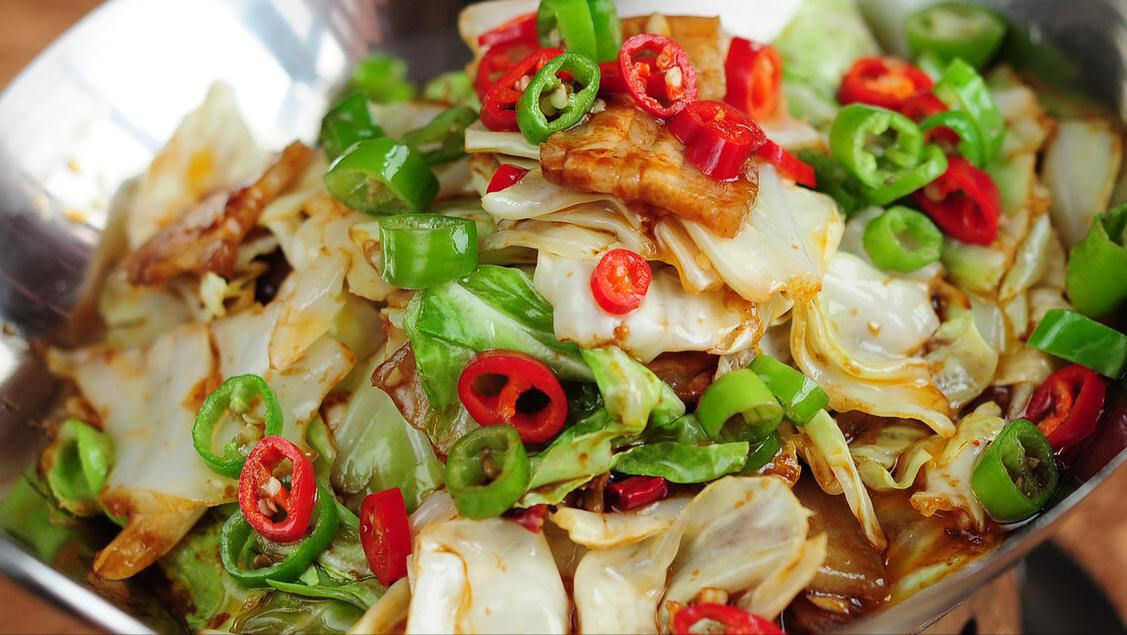 女性多吃这6种食物既美容又养生,女人不舍得花钱吃饭怎么办