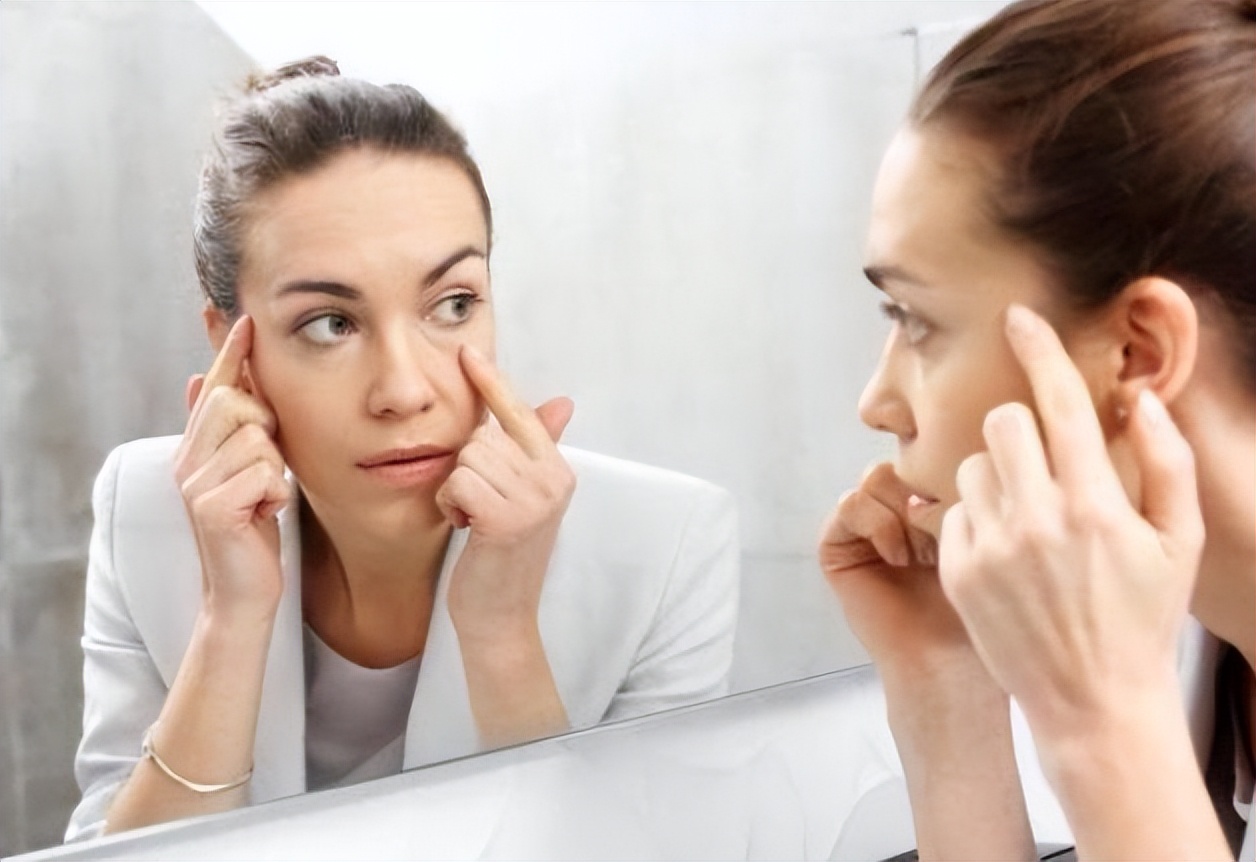 红霉素软膏真的能祛除老年斑吗,红霉素软膏去老年斑小妙招