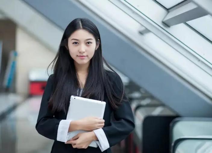 上海各行各业收入揭秘,各行业工资收入排行数据