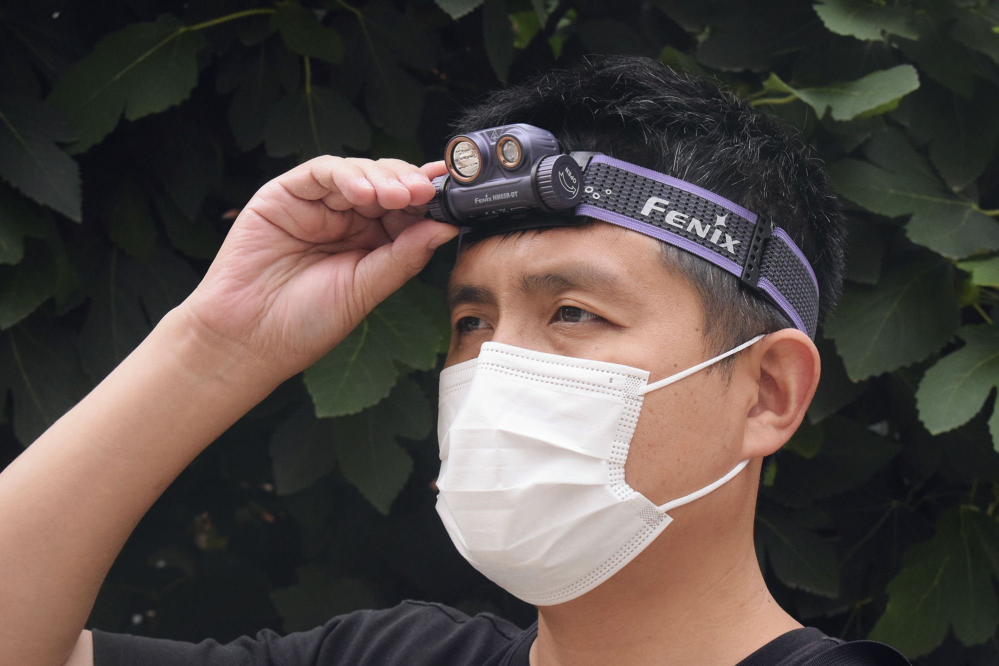 年轻更时尚，菲尼克斯HM65R-DT镁合金越野跑头灯体验