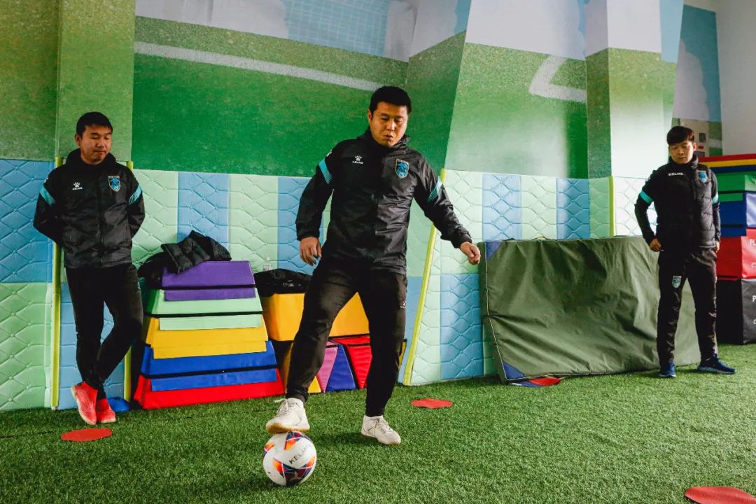 给少先队学弟学妹的一封信开头,给篮球校队的一封信