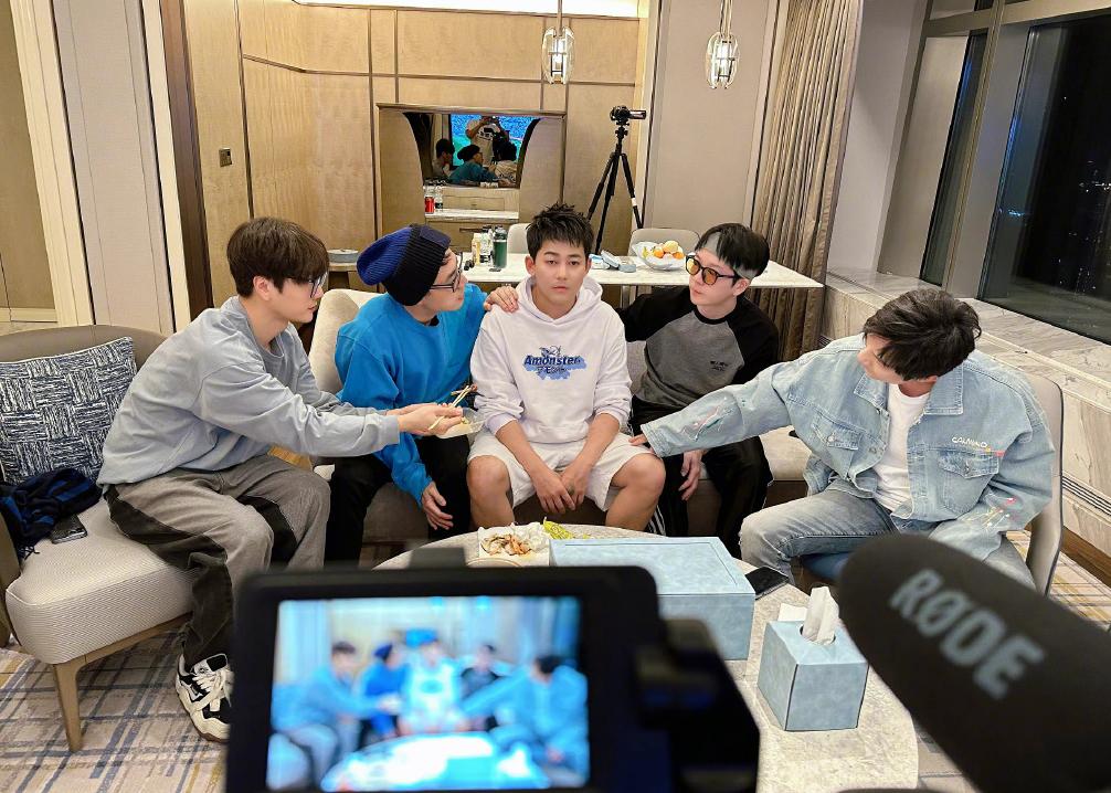 世界杯看球赛,世界杯看球赛的人多震撼