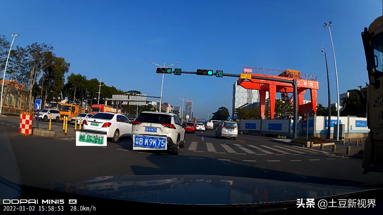 春节自驾行车记录仪视频,2022年行车记录仪怎么挑选