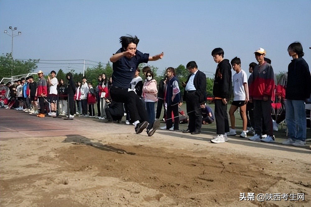 西安博雅艺术职业高中舞蹈比赛,西安博雅艺术职业高中体育生