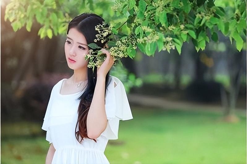 二嫂借给我十万块手术费,我却在借钱当天归还,并拉黑了她的微信