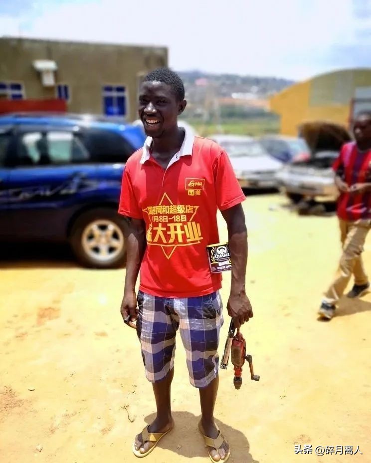 你扔掉二手衣服，决定非洲的街头潮流，2600万吨旧衣的商机