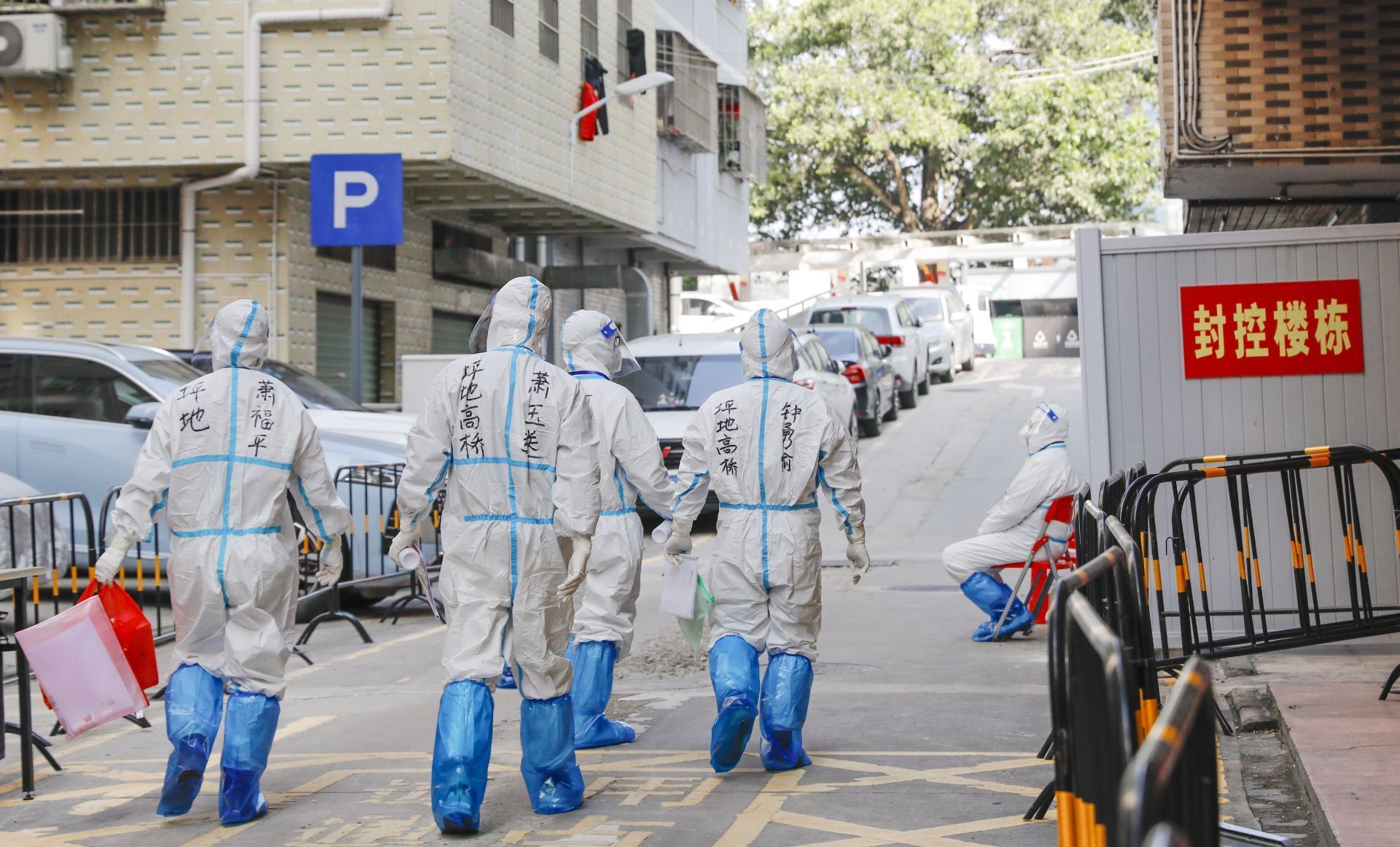 抗疫彰显了哪些中国精神,中国积极抗疫弘扬了什么精神