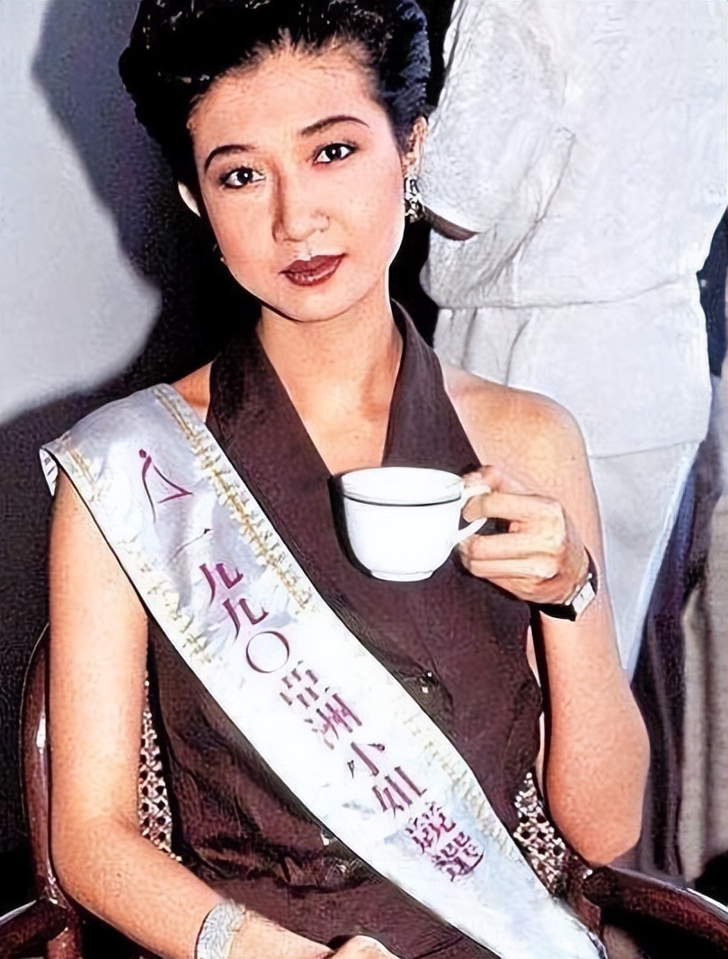 林凤娇为了成龙，到底有多能忍？