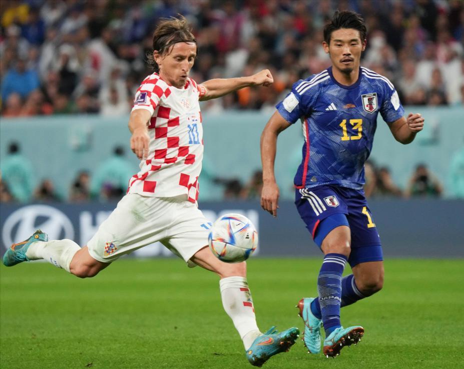 魔笛莫德里奇对待儿子的态度,魔笛和他的妻子