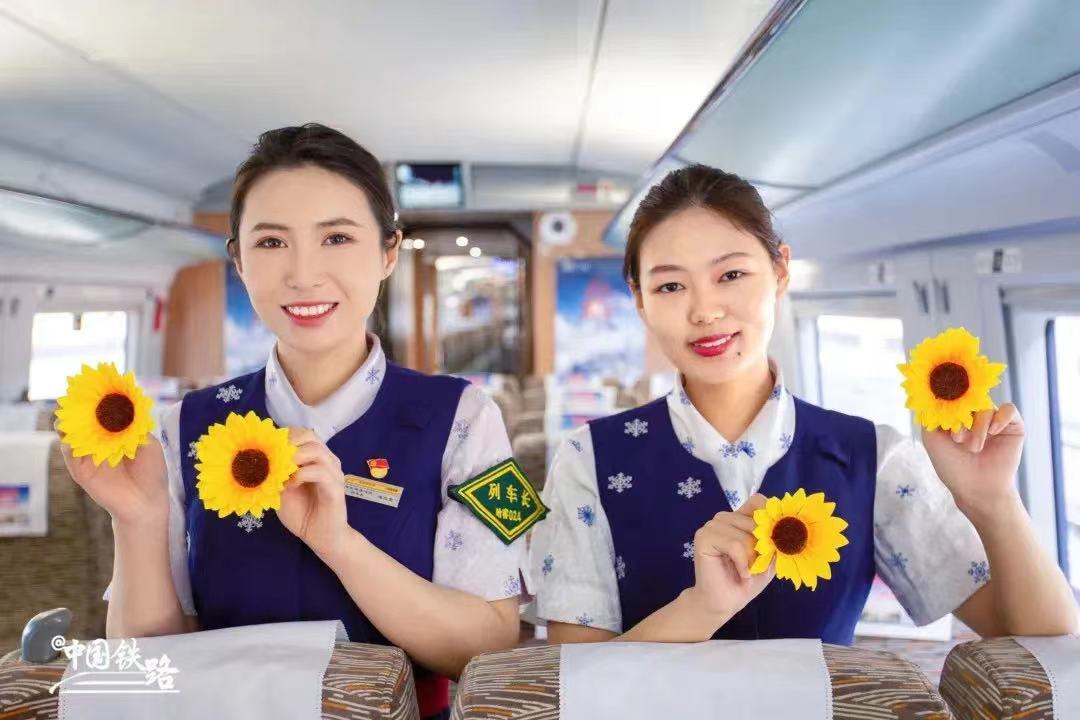 兰州铁路局高铁夏季制服,广州高铁乘务员制服