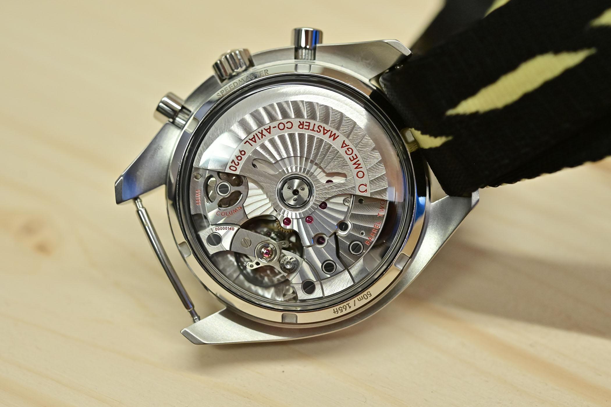 欧米茄手表在手上取不下来了怎么办？