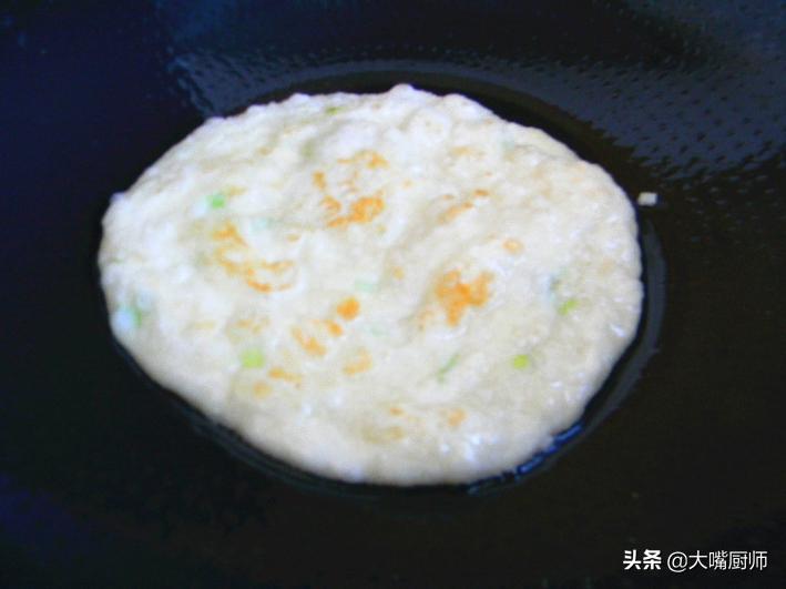 冷水面油饼的家常做法又软又酥,炕油饼用冷水好还是用热水和面