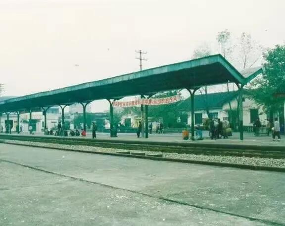 广安前锋区历史,四川广安前锋区发展