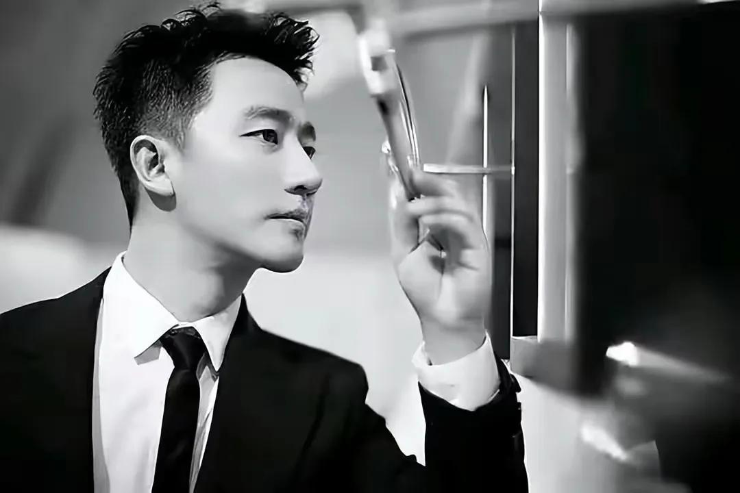 十大小眼睛男明星,十大小眼睛男星演员