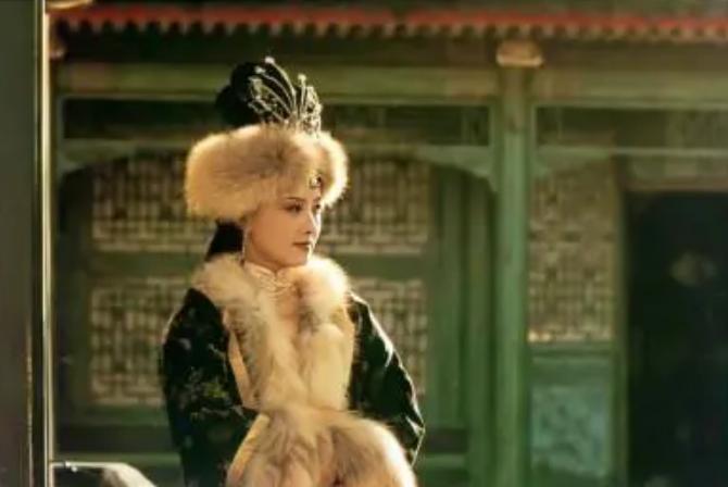 在欧洲，被视为王室象征的皮草，其实在红楼梦中，还很常见