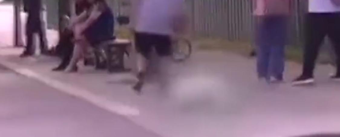 2021年，山西女子结婚五年没一分钱，买包卫生巾钱都需要向婆婆要