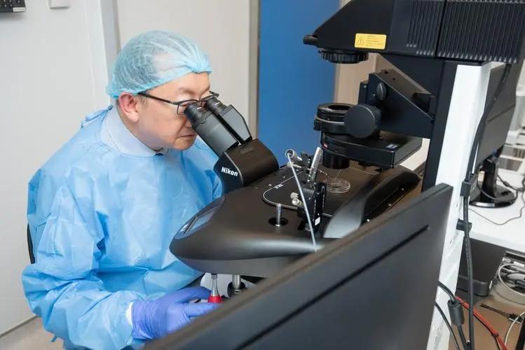 25岁女子有2个子宫,24岁女子体检发现有两个子宫