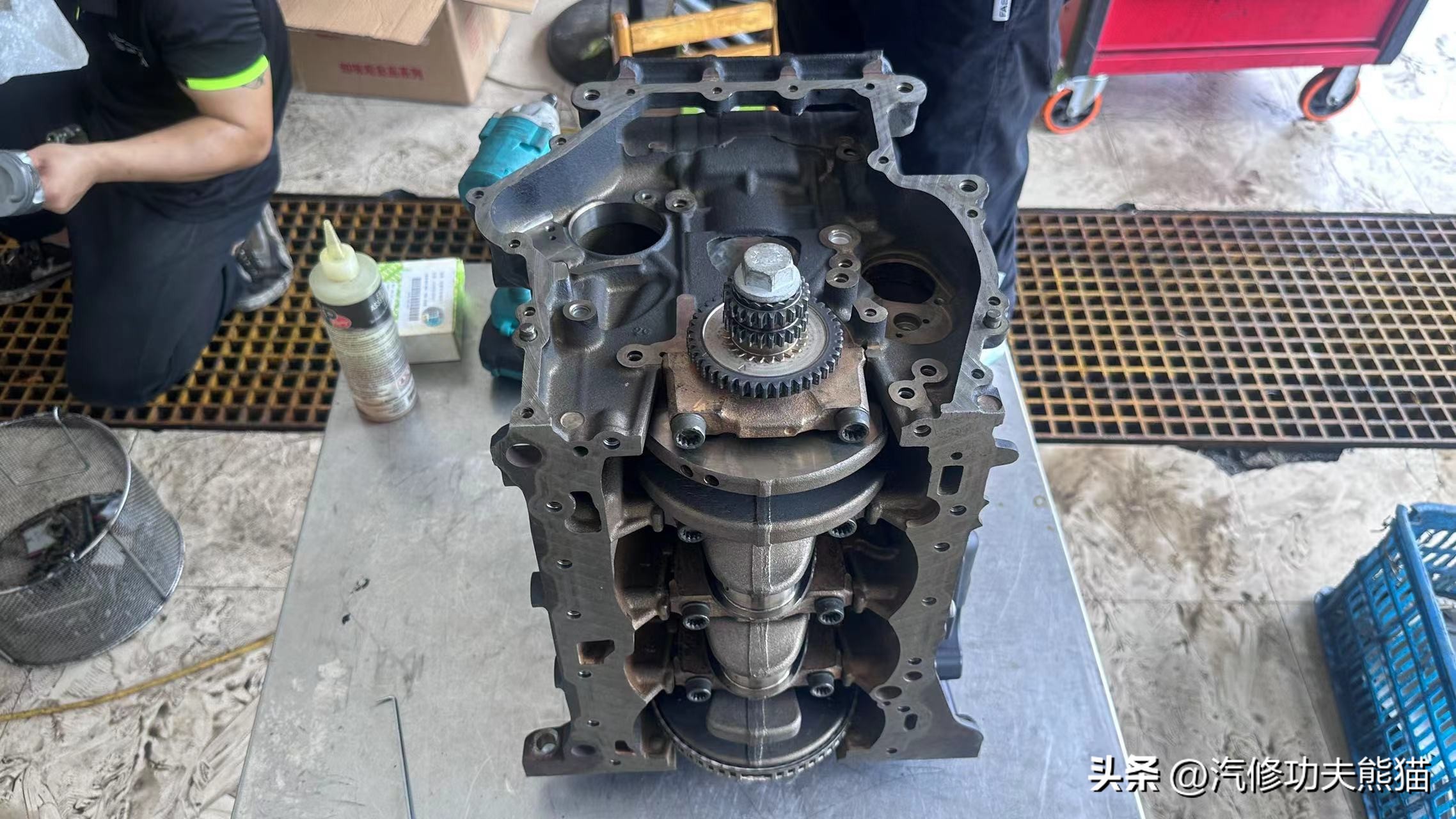 夏朗烧机油1500公里,进口大众夏朗1.8t不烧机油