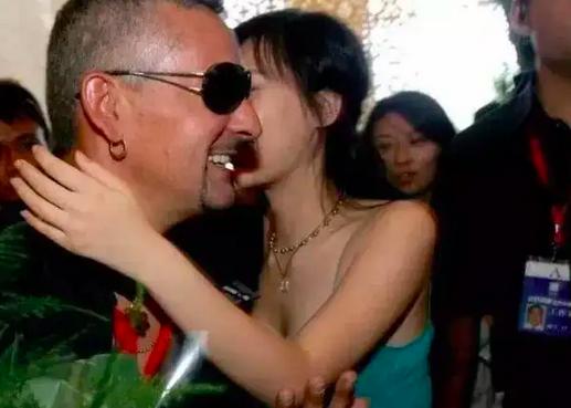 田朴珺与王石婚姻,田朴珺与王石现状