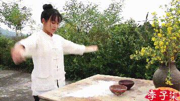 李子柒停更一年，外网视频*放播**还能产生广告收益，高达78万元每月