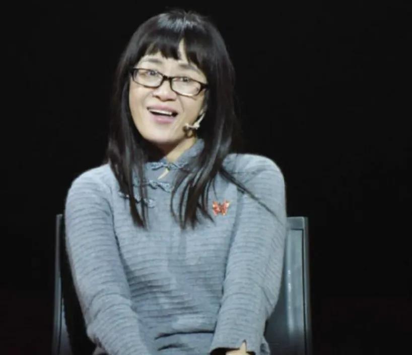 一个人的态度可以看出一个人人品,在一起时看爱情分开看人品