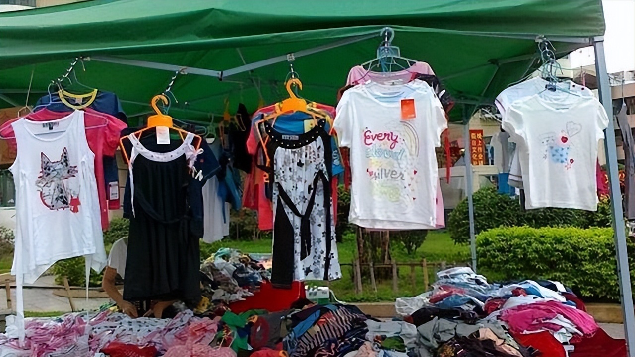 路边摊的衣服很好看可是不敢买,路边摊品牌衣服怎么这么便宜