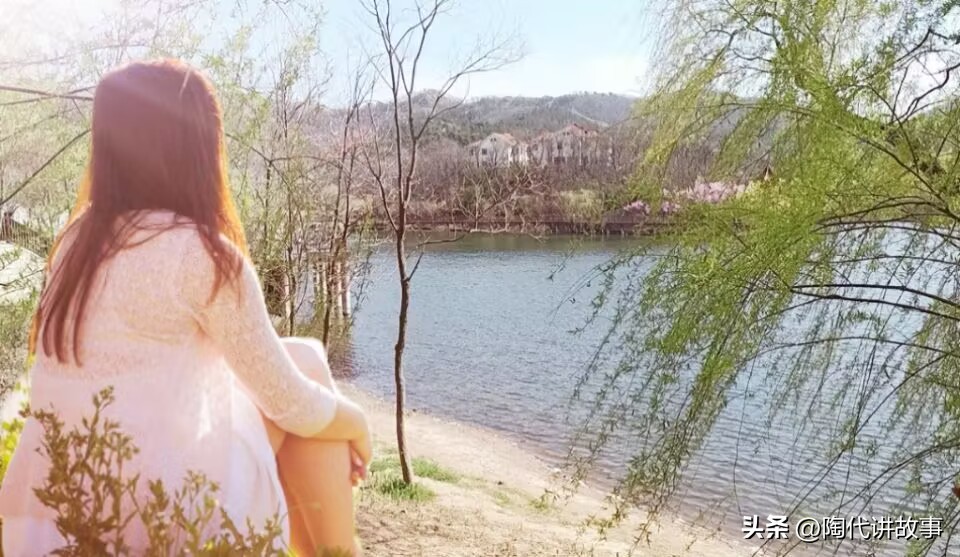 抠门男友帮女友买礼物 (情感故事抠门男)