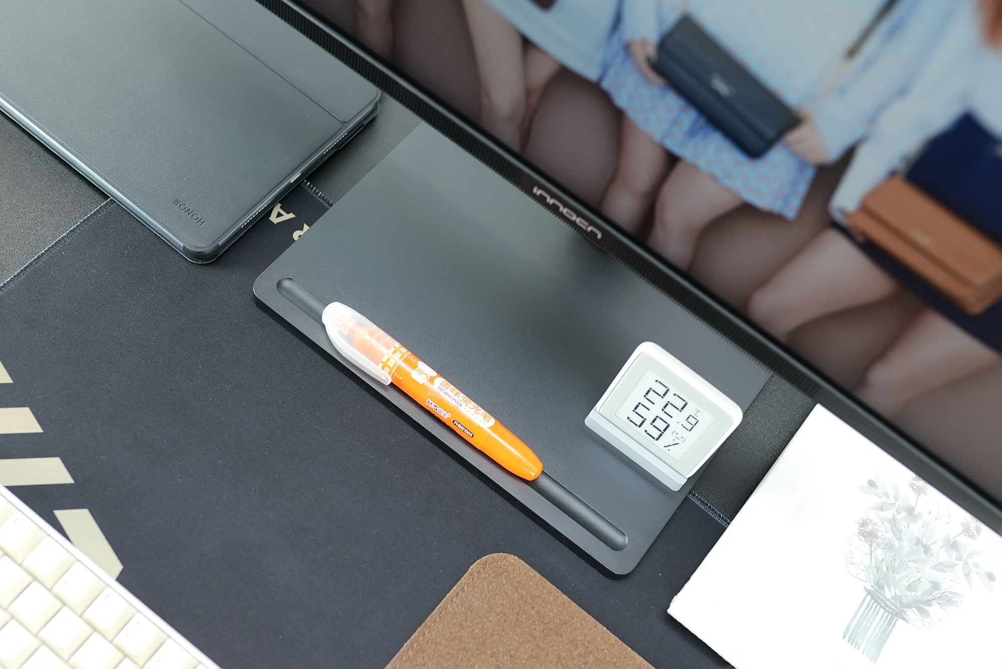 小米4k显示器和华为显示器对比,小米4k显示器和华为4k显示器