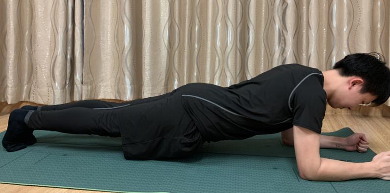 平板支撑怎么会后面腰痛,平板支撑时候后腰疼