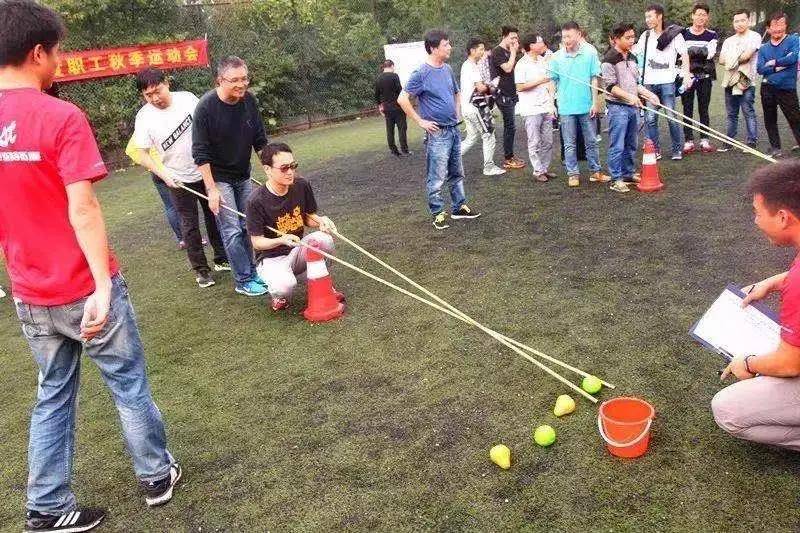 团建趣味运动会游戏项目,户外企业团建趣味运动会