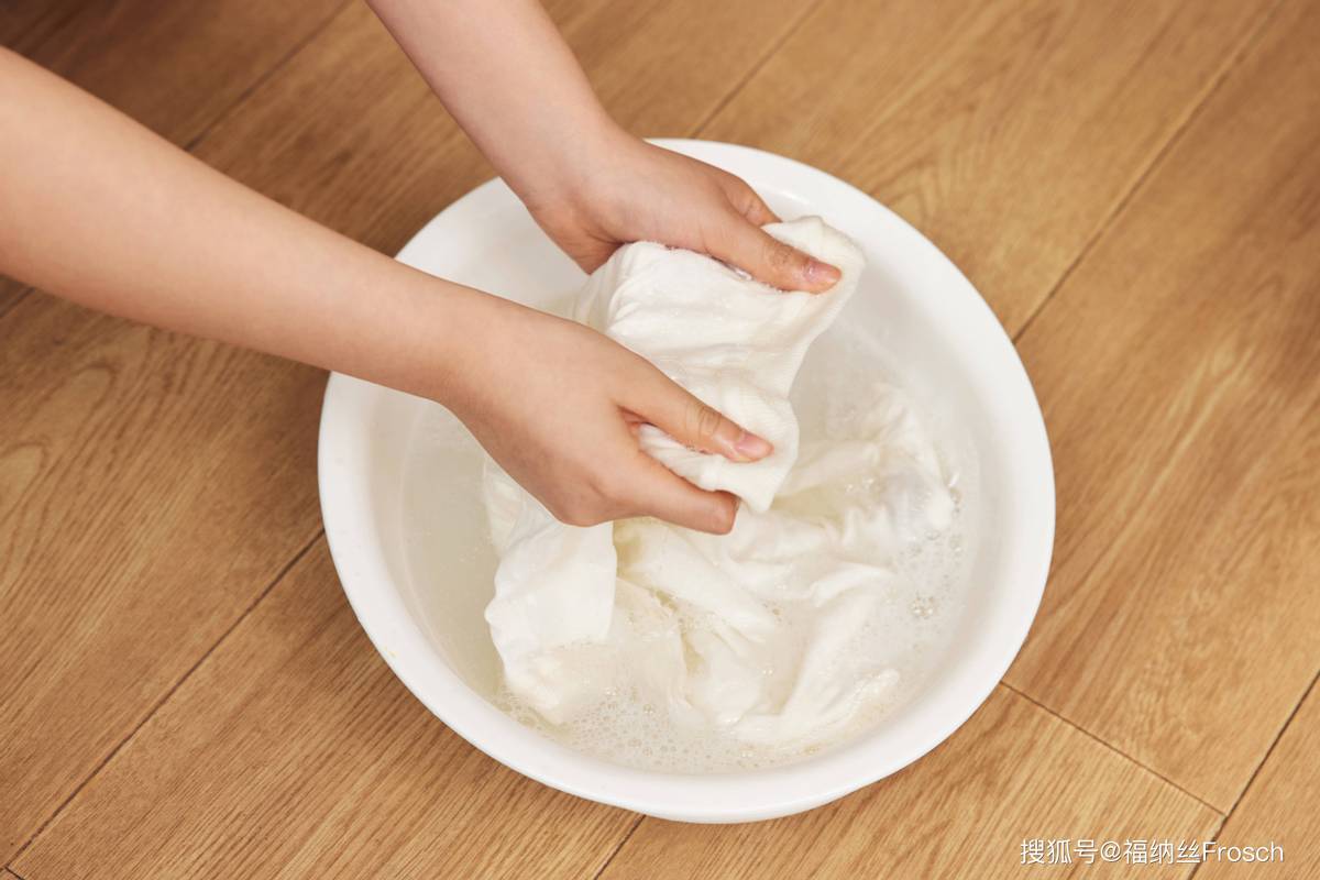 外阴老是干是怎么回事,阴道每天都有什么症状