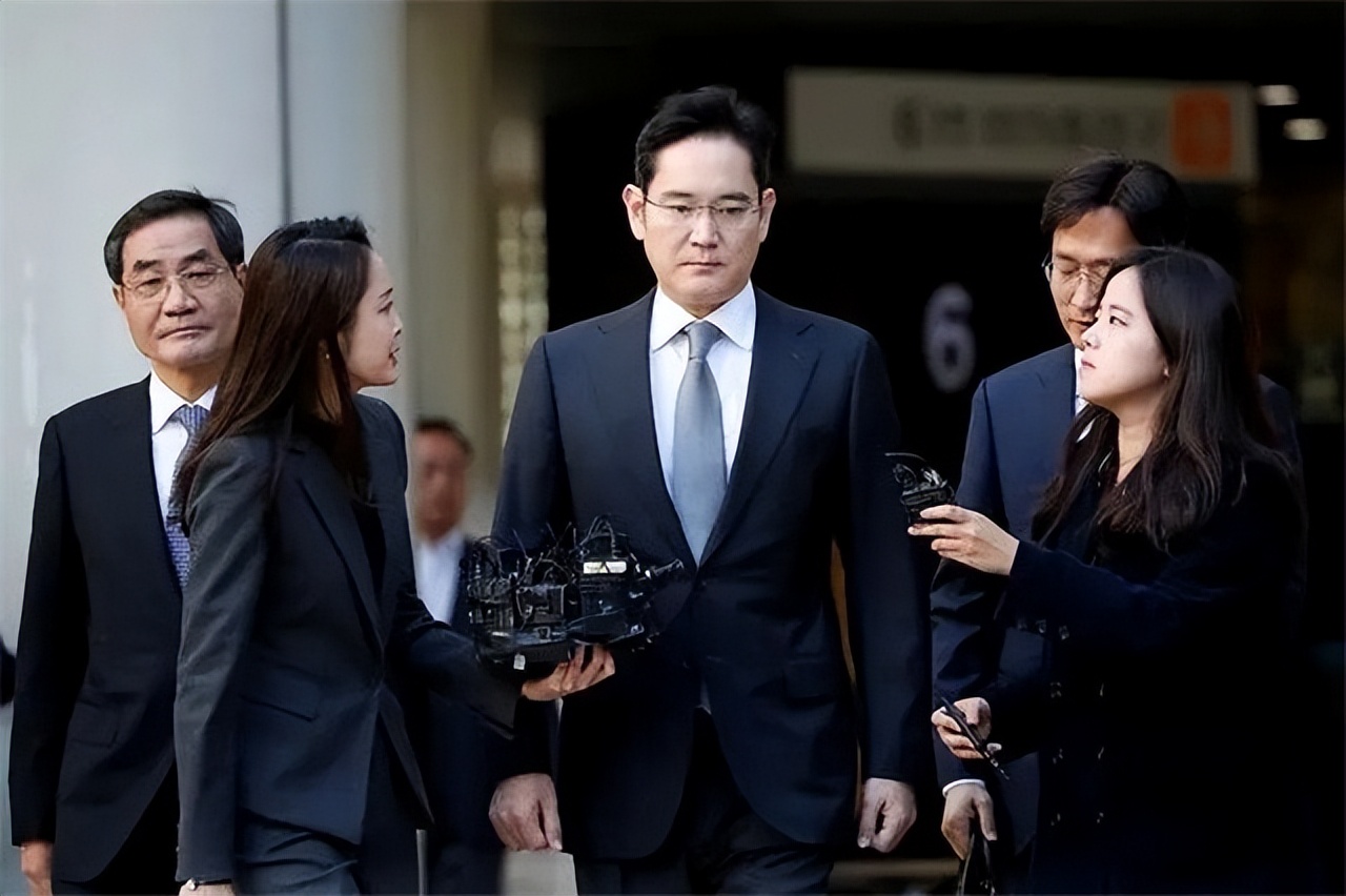 “三星腹黑太子”李在镕：因贿赂被捕，美国人也替他求情